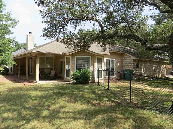 5th image of 317 Bluebird Cir