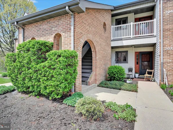 204 Black Oak Dr, Lancaster, PA 17602