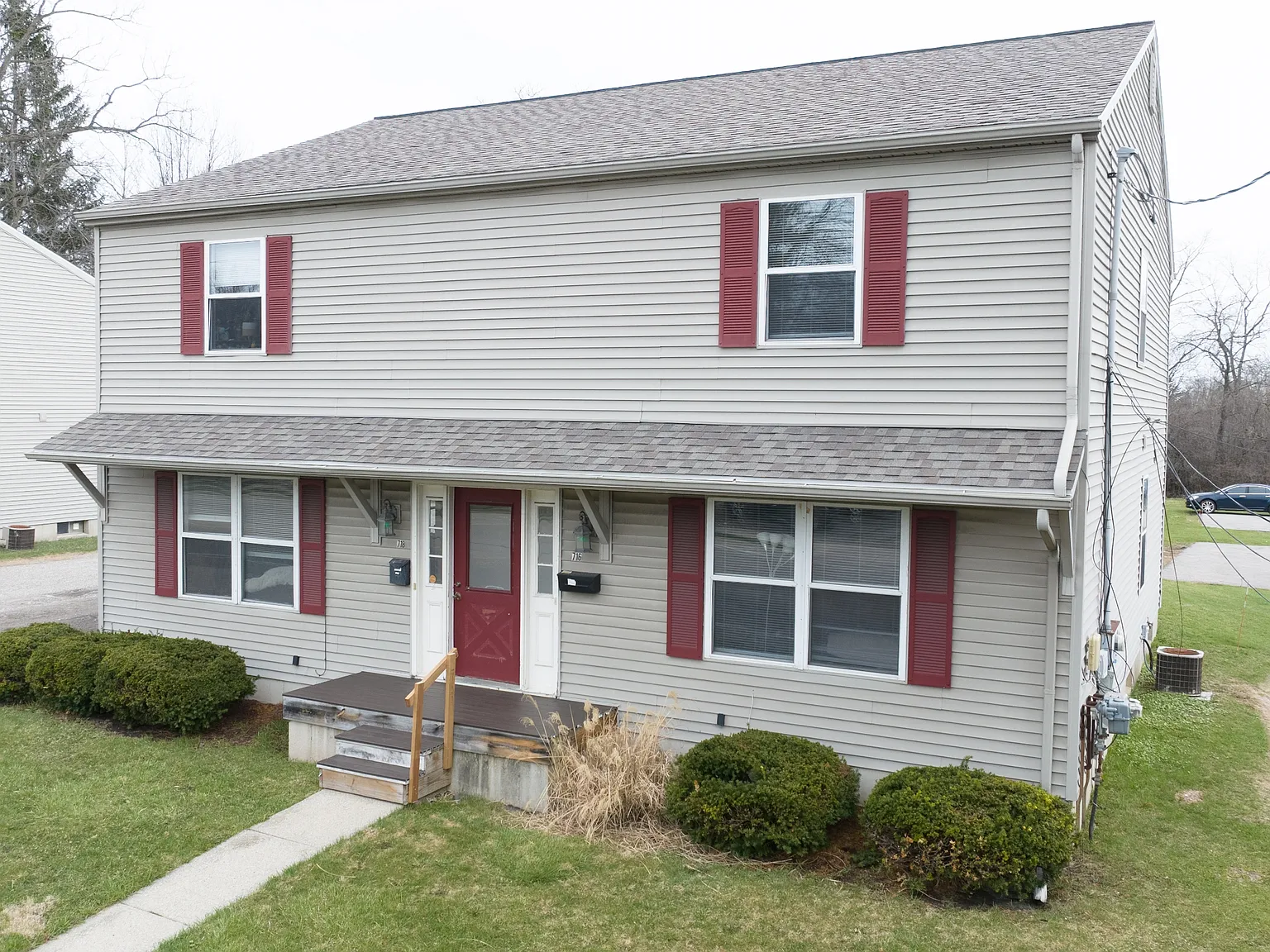 915 & 925 Burcham Dr — Photo 3