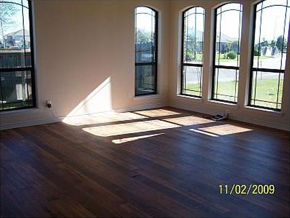 2nd image of 944 Dove Landing Ave
