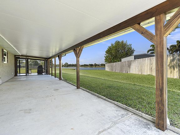 5th image of 1462 SE Marisol Ln