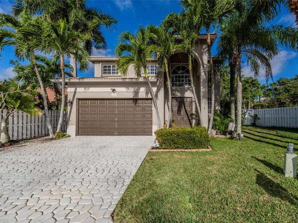 207 La Costa Lane, Weston, FL 33326