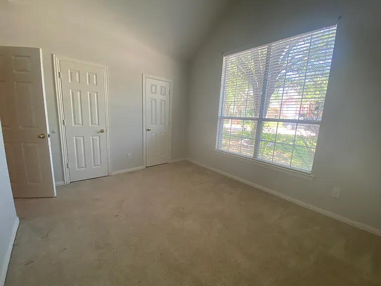 3620 Field Stone Dr — Photo 5