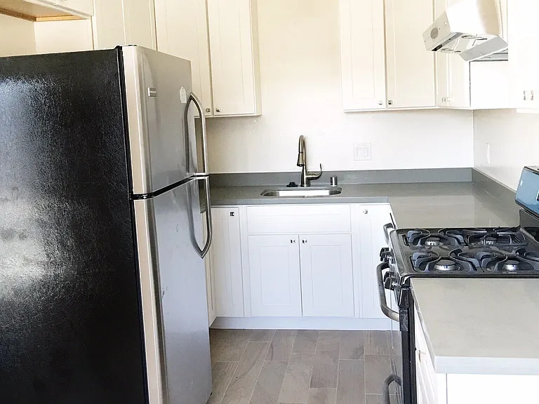 1421 Liberty St #5 — Photo 3