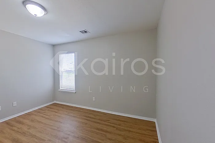 2010 Creekridge Dr — Photo 16
