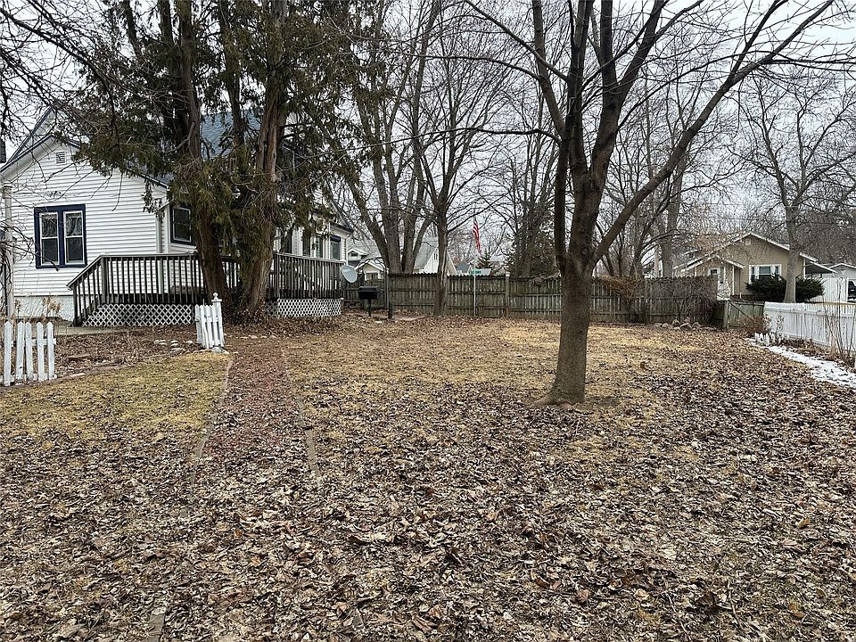25th image of 325 W 8th St S