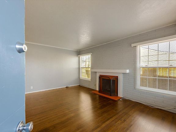 5th image of 183 Jasmine Way
