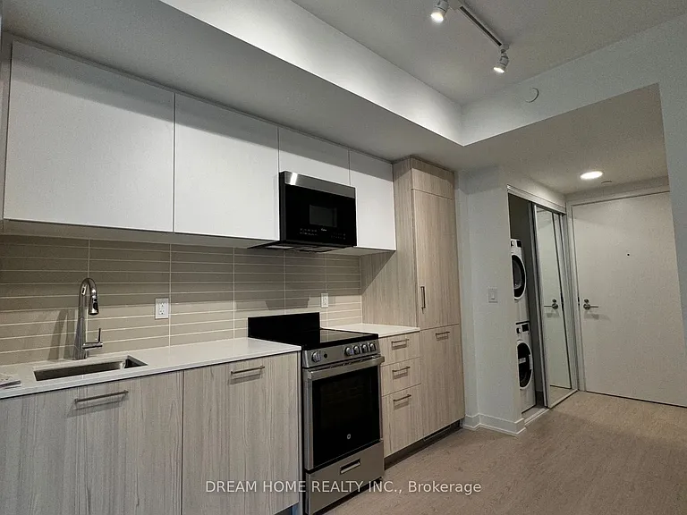 65 Mutual St #1307 — Photo 8