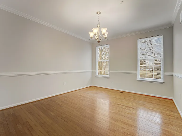 609 Tebbston Dr — Photo 34