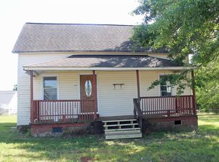 609 Cedar Lane Rd, Greenville, SC 29611