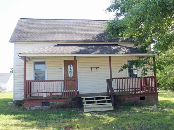 609 Cedar Lane Rd, Greenville, SC 29611