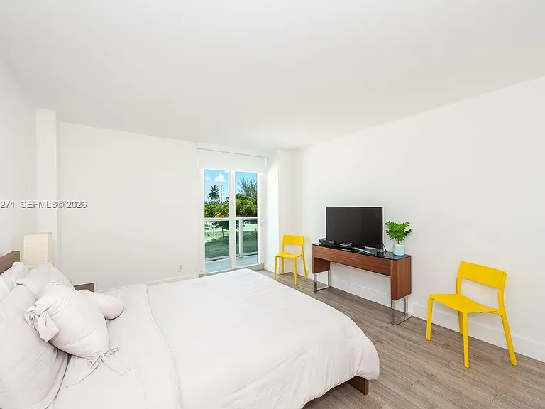 100 Bayview Dr #210 — Photo 6