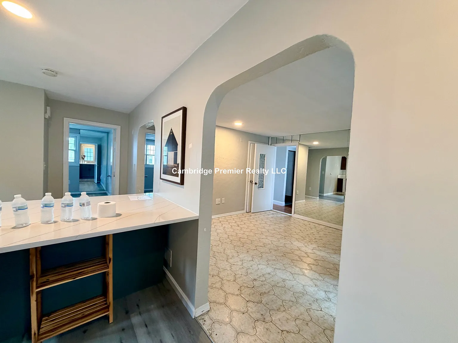 2 bed, 750 sqft, $2,450 — Photo 3