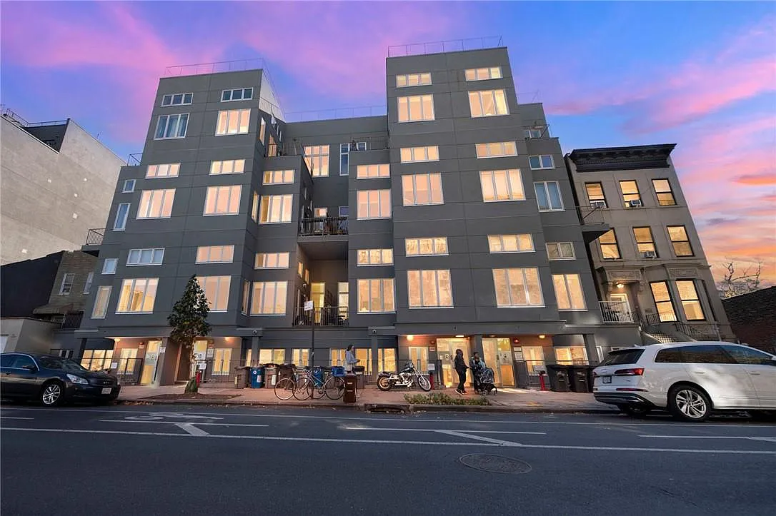 800 Dekalb Avenue #4B photo 1