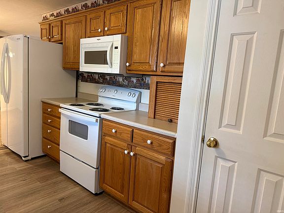 3rd image of 502 18th St