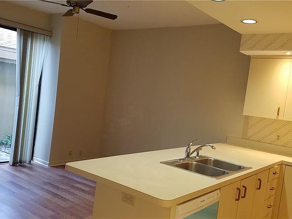 5th image of 3016 Landmark Blvd APT 404