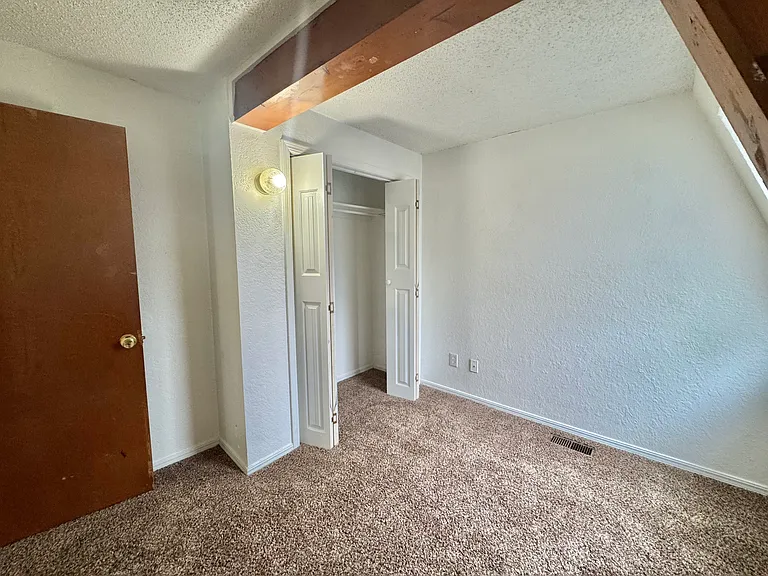 2401 SW 43rd St #6 — Photo 21