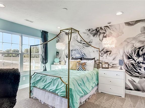 4th image of 2209 Norton Pl