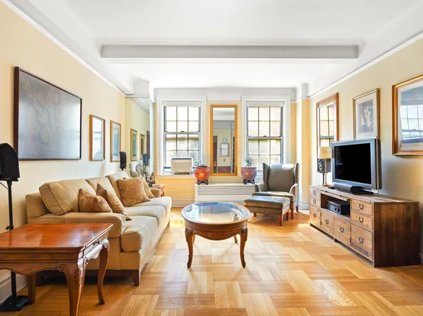 639 West End Avenue 3B image 2 of 13