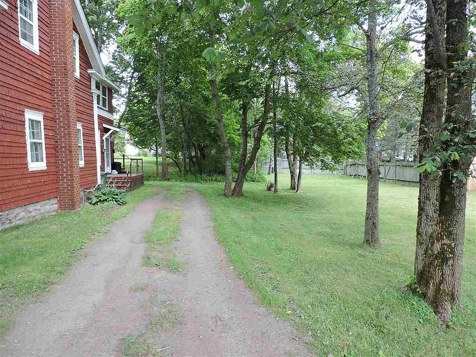 2nd image of 2 Charles St