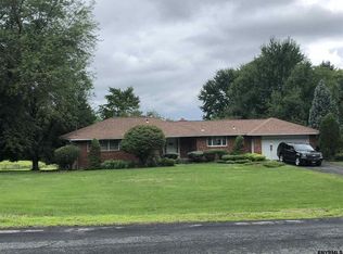 206 Forts Ferry Rd, Latham, NY 12110