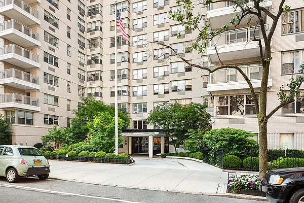 Sold by Compass | media 24