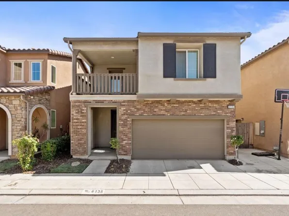 6135 E Bishop Ln, Fresno, CA 93727