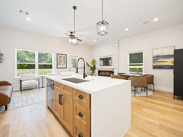 10608 Ashville Dr — Photo 15