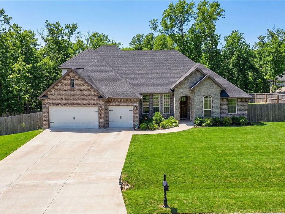 1st image of 12418 Wildwood Dr