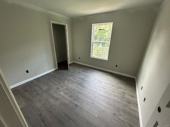 4th image of 859 Lakeway Dr