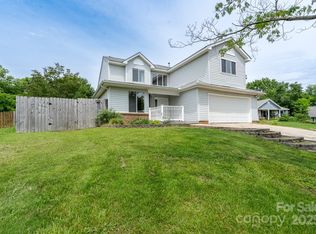 8540 Indian Summer Trl, Harrisburg, NC 28075