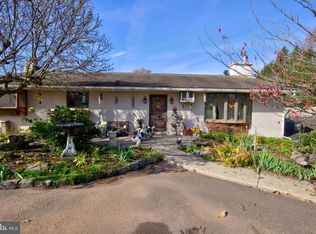 363 Evergreen Rd, Pottstown, PA 19464