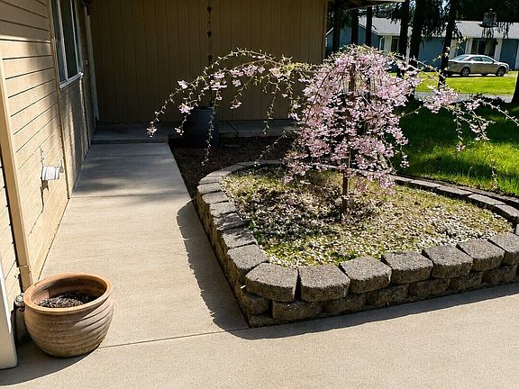 5th image of 9401 Columbine Circle W