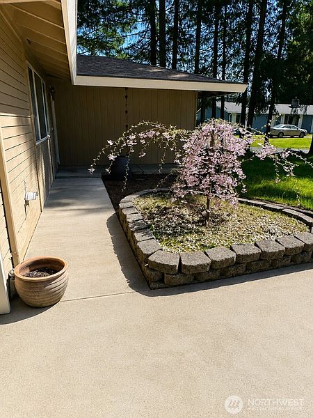 5th image of 9401 Columbine Circle W
