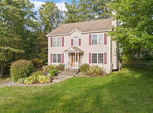4 Forest Hills Rd, Hooksett, NH 03106