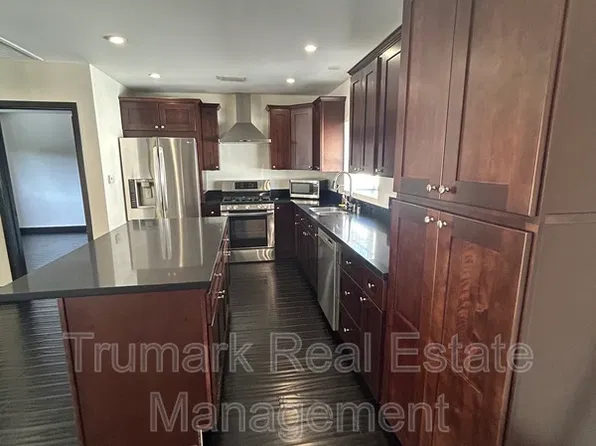 12426 Moorpark St APT E, Studio City, CA 91604