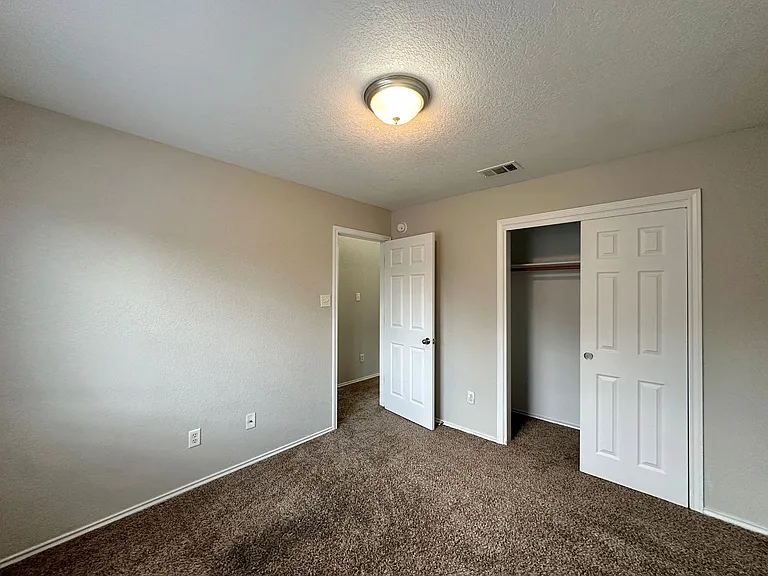 2810 Bastion Loop — Photo 39