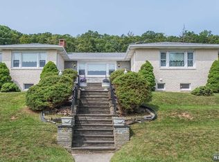 28 Grove St, Haledon, NJ 07508