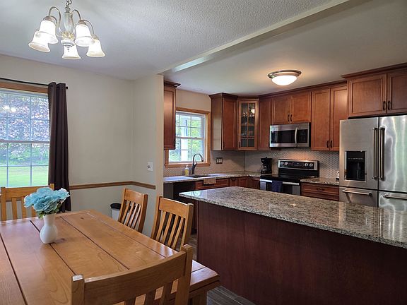 5th image of 156 Covey Road