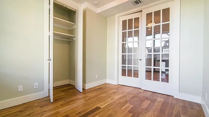 Rented by Nooklyn NYC LLC | media 24