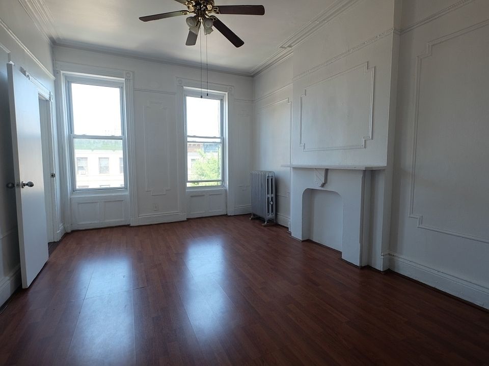 1st image of 584 Sterling Pl APT 2