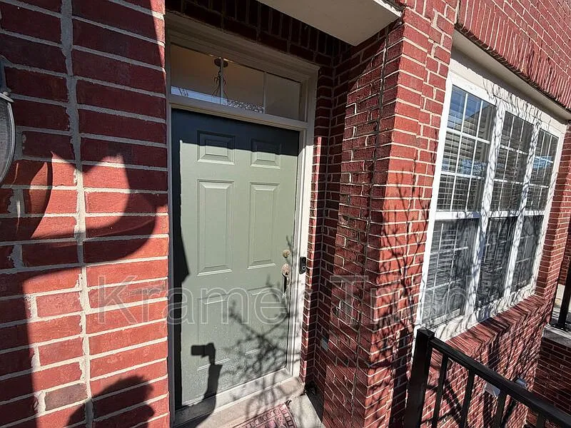 2 bed, 2.0 bath, 1078 sqft, $2,250 — Photo 2