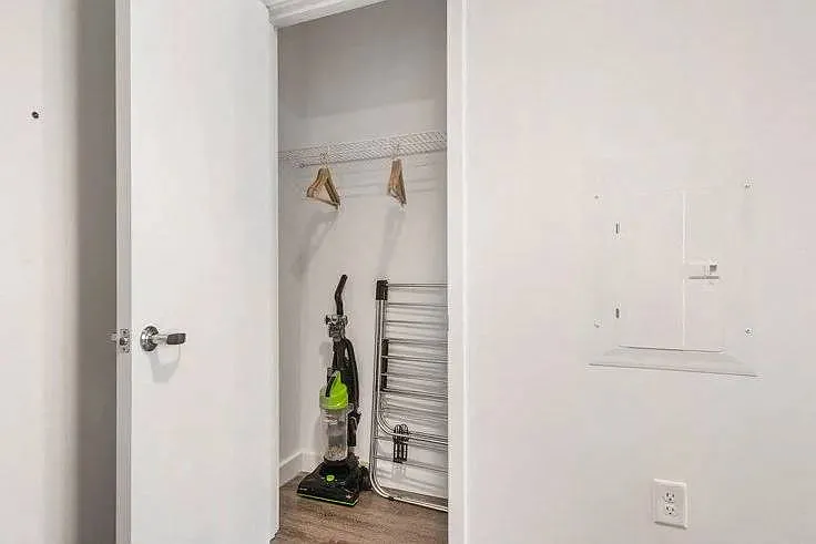 923 Folsom — Photo 37