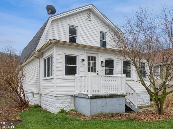 385 Old Mill Run Rd, Altoona, PA 16601