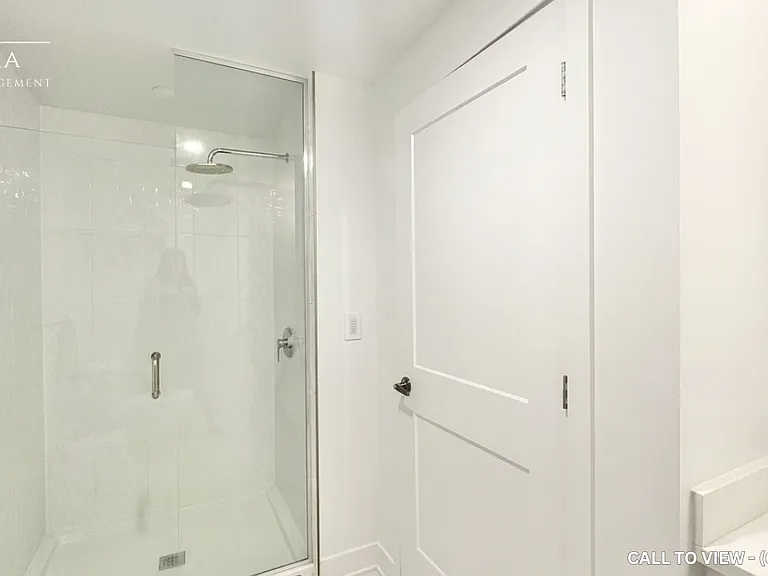180 George St #411 — Photo 5