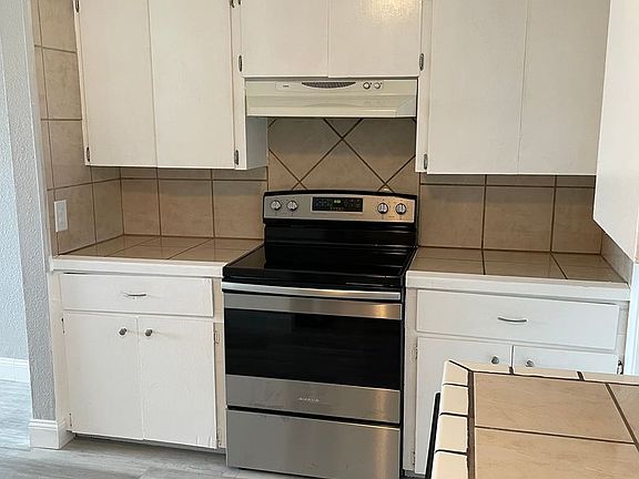 3rd image of 3936 Brushwood Ln #32B