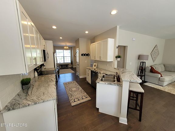 5th image of 4950 Briar Rock Ln
