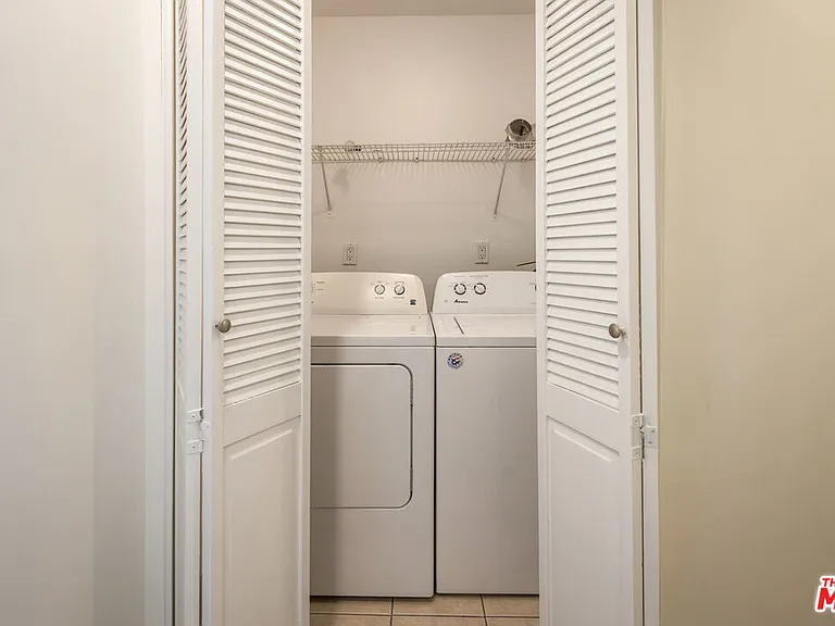 823 N Martel Ave #2 — Photo 9