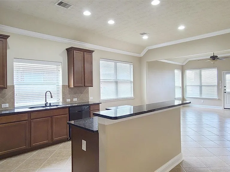 12903 Mason Terrace Ln — Photo 10