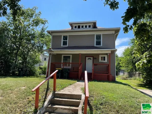 1211 Virginia St, Sioux City, IA 51105